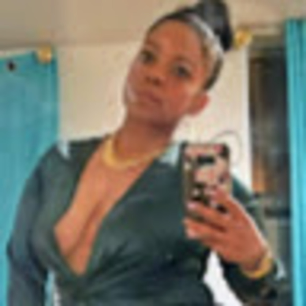 Meet your Posher, Felisha